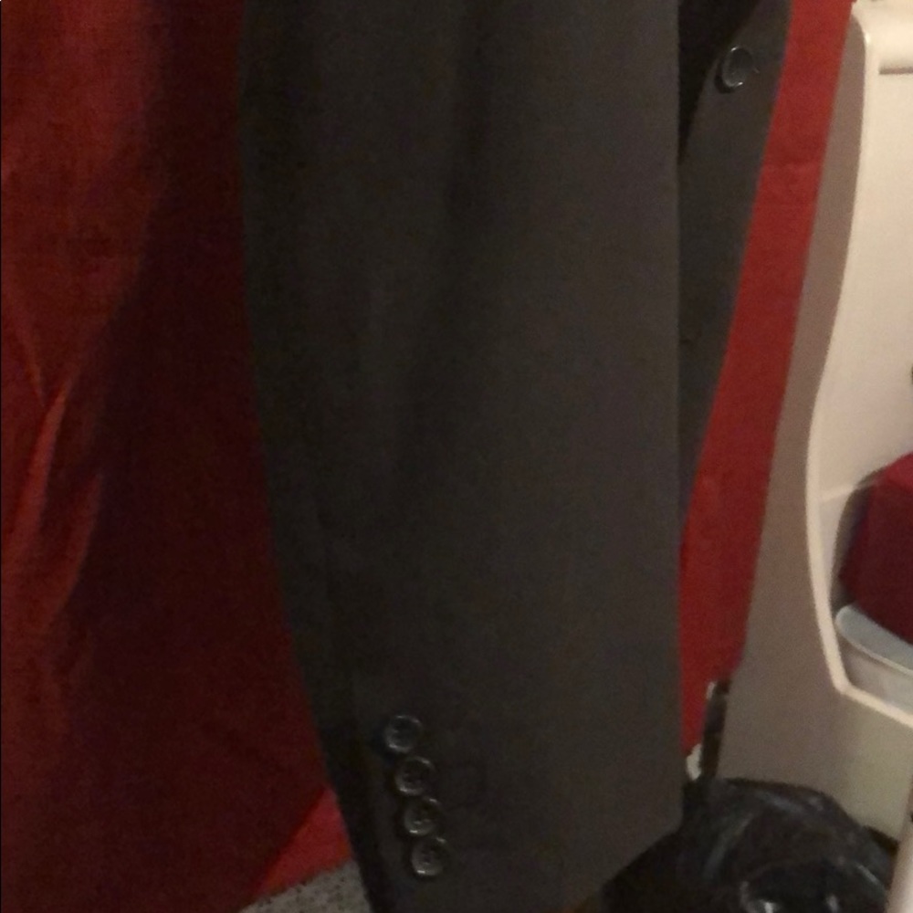 Men’s suit - Picture 4 of 13